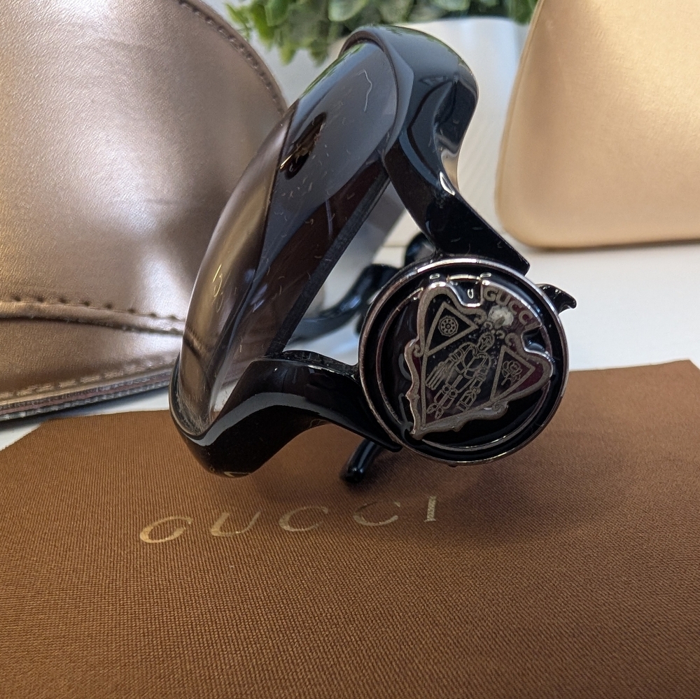 Gucci Black Sunglasses w/ Vintage Knight Logo in Silver- EUC! - Picture 9 of 12